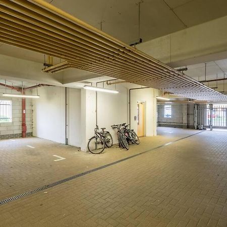Executive 2Br Apartment Next To Station + Parking CBG エクステリア 写真