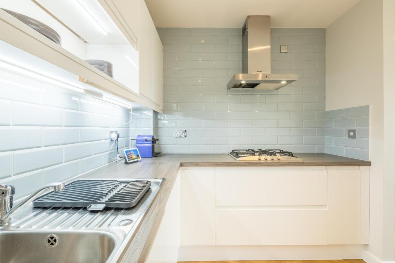Executive 2Br Apartment Next To Station + Parking CBG エクステリア 写真