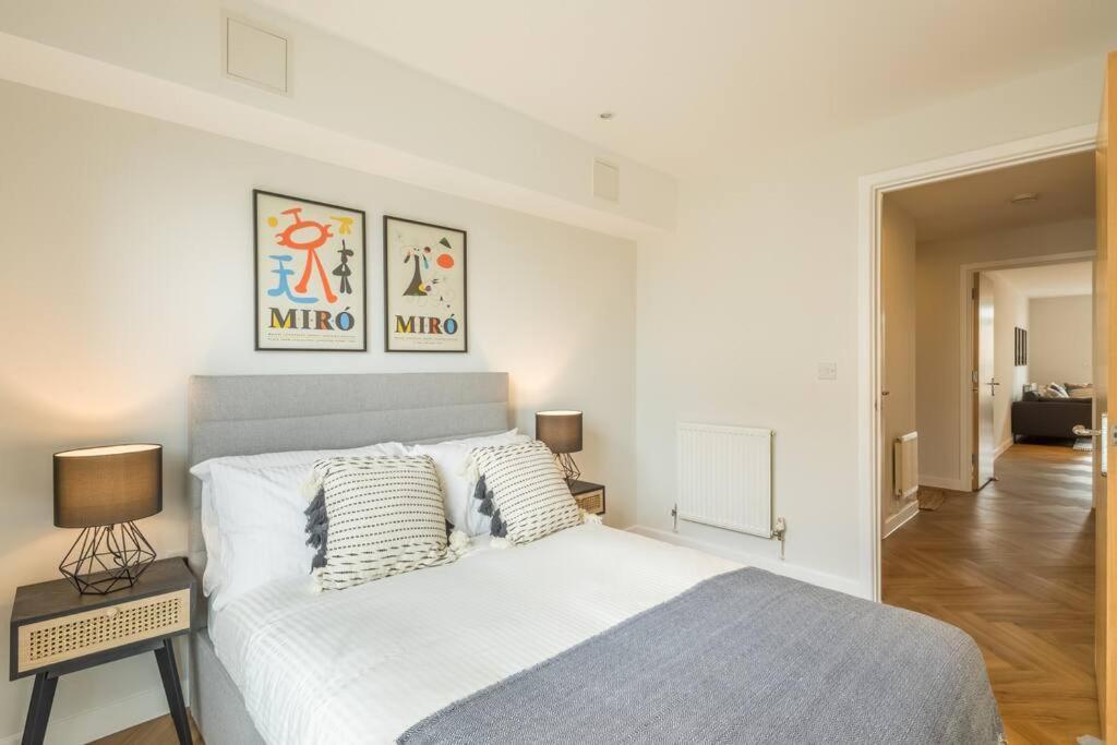 Executive 2Br Apartment Next To Station + Parking CBG エクステリア 写真