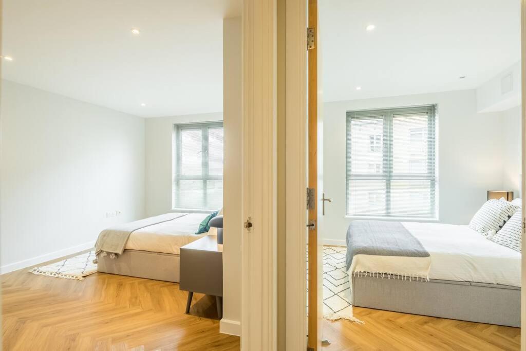 Executive 2Br Apartment Next To Station + Parking CBG エクステリア 写真
